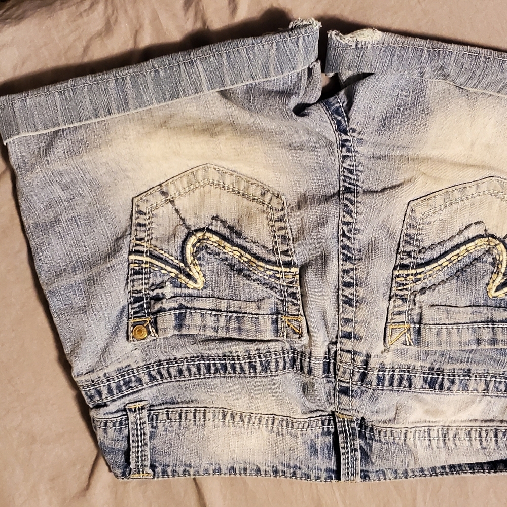 Lot of shorts different sizes and brands